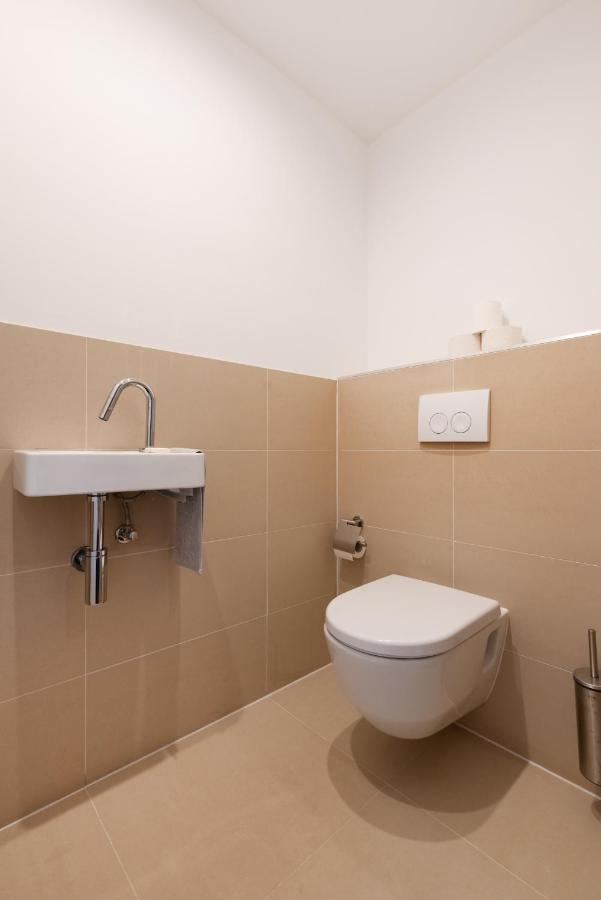 Stylisches Apartment In Zentraler Gruenruhelage Mit Garagenplatz Vienna Esterno foto